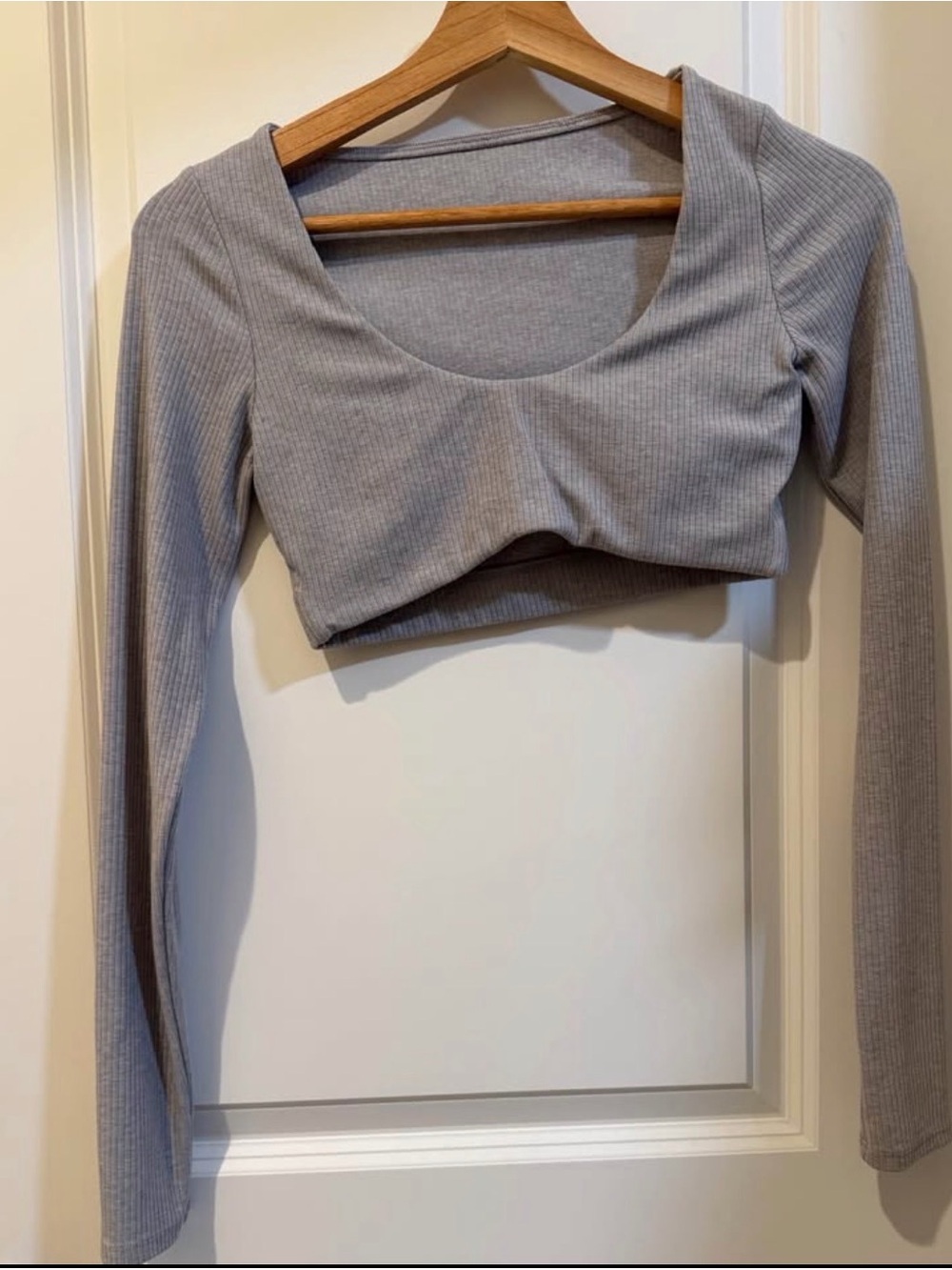 ALO Yoga Ribbed Defined Long Sleeve | Grey (Cropped, Scoop Neck) | XS